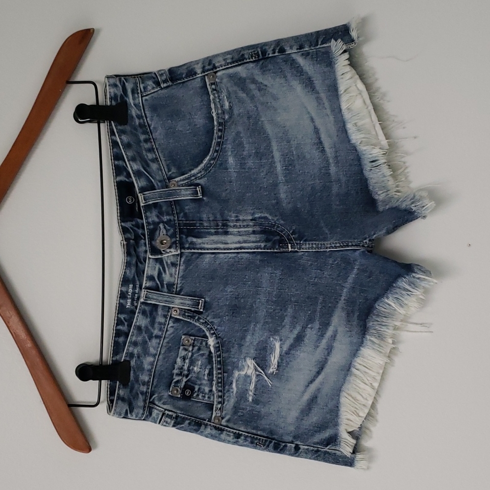 Adriano Goldschmied The Sadie‎ high rise denim shorts fringed hem